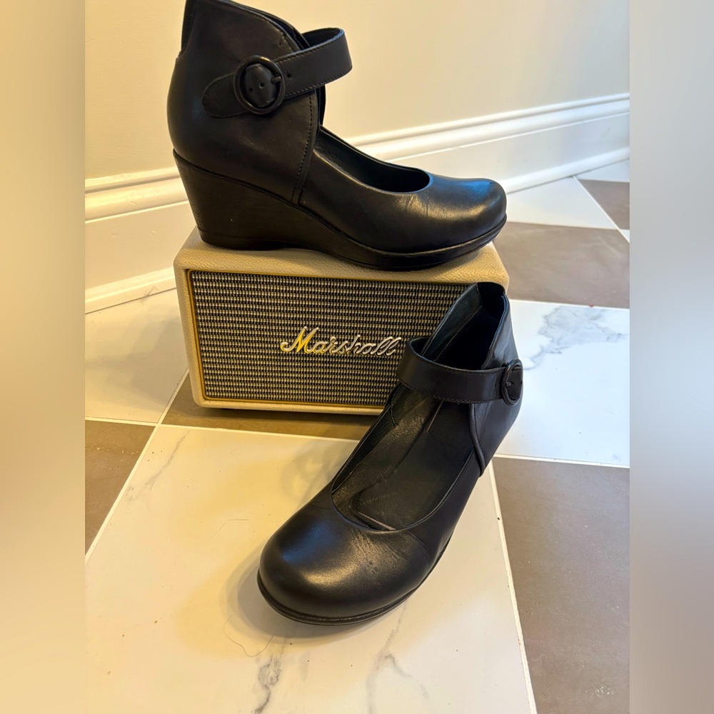 Dansko black leather ankle strap wedge shoe 38